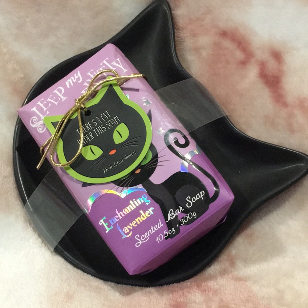 Halloween Fall Sleep My Pretty Black Cat Ceramic Soap Dish and Lavender Soap NWT